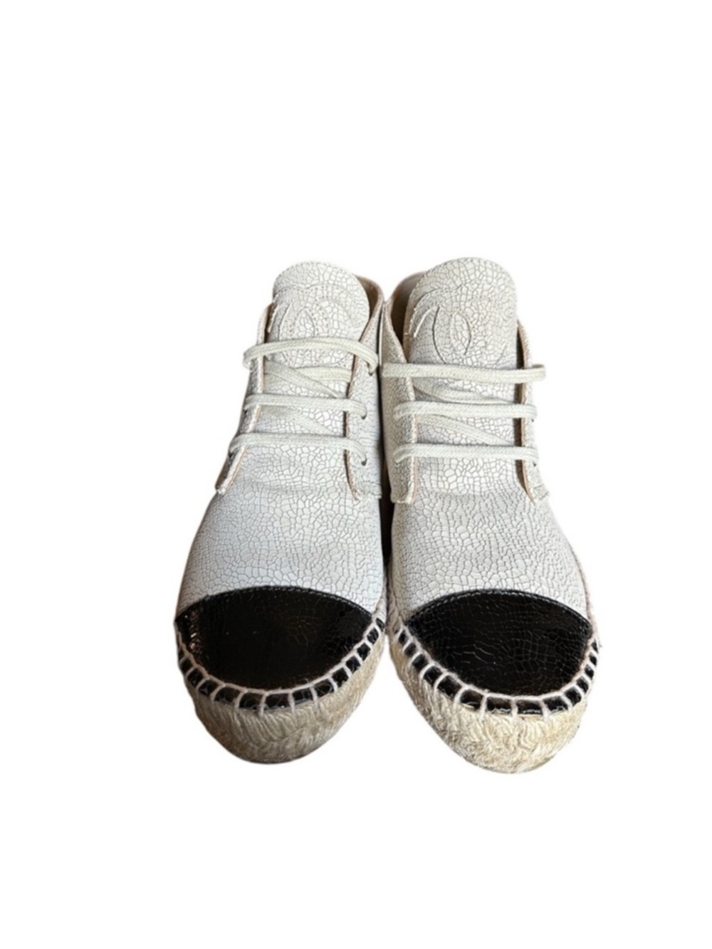 CHANEL ICONIC LOGO
CRACKLE HIGH TOP
ESPADRILLE SNEAKERS
RETAIL 995 - Picture 2 of 7